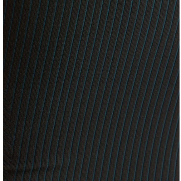 Black tank - Picture 4 of 6